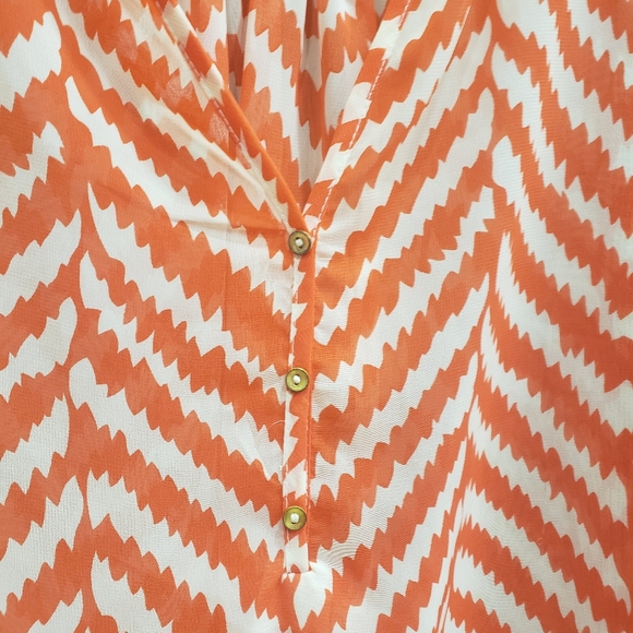 Signature Studio l Henley vneck button tab dramatic sleeve semisheer chevron - Picture 5 of 7